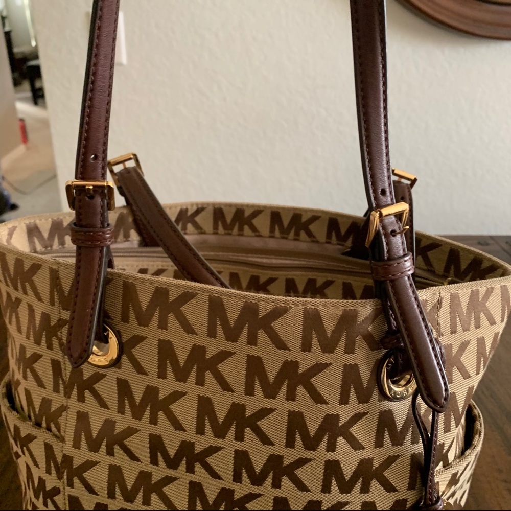 Michael Kors Jet Set - Picture 3 of 5